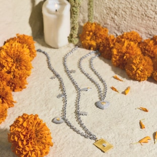 Collares