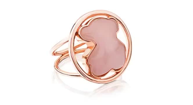 SUELE SER MASIVO Y ALGO TURBIO