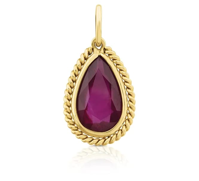 NAJVYHĽADÁVANEJŠIE KORUND KVÔLI SVOJEJ PRIEHĽADNOSTI A INTENZÍVNEJ ČERVENEJ FARBE.