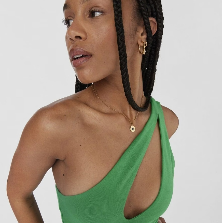 Содалит: свойства камня, синий минерал, кому подходит по гороскопу