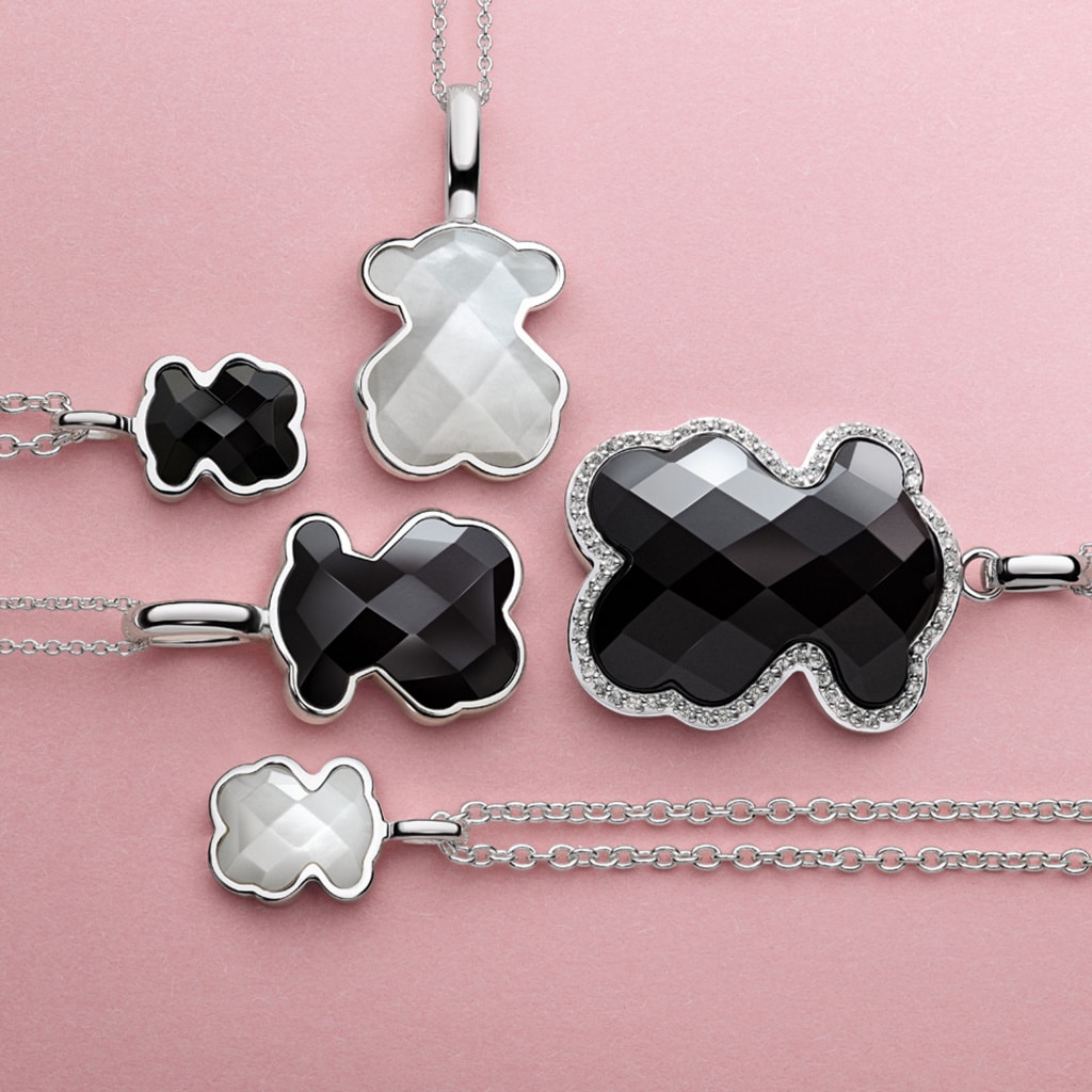 Камни черного цвета в ювелирных украшениях Камни черного цвета в ювелирных украшениях