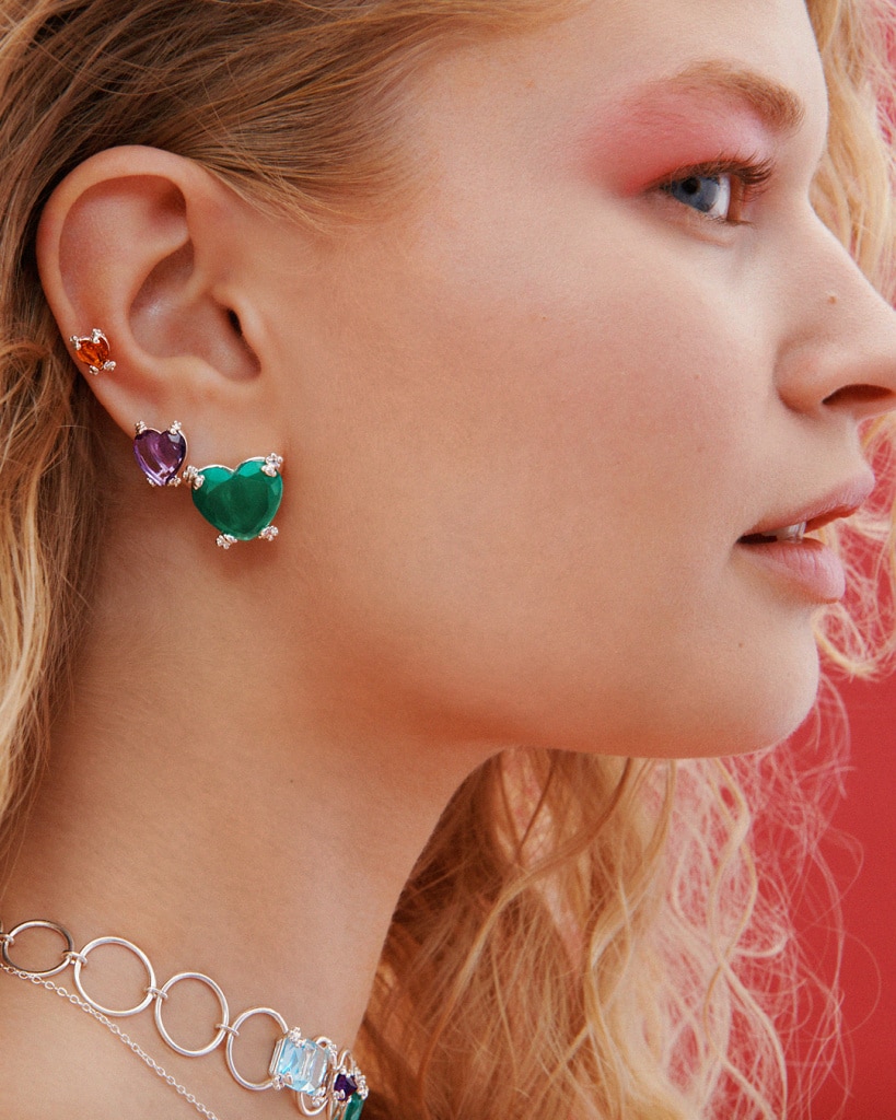 Ювелирные украшения с зелеными камнями Ювелирные украшения с зелеными камнями