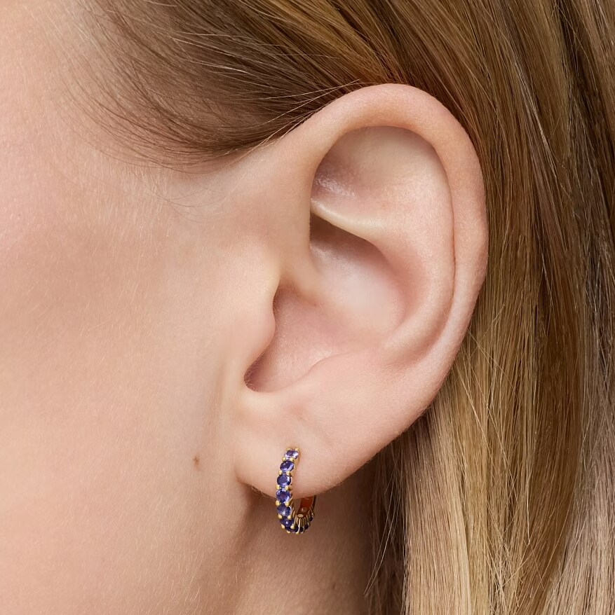 Иолит: фиалковый минерал кордиерит, известный как водяной сапфир