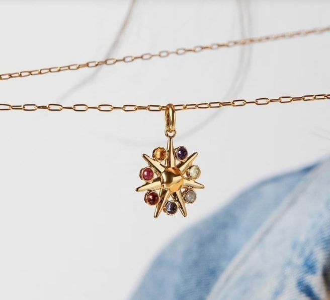 Дорогоцінний камінь рубін: чому він дорожчий за діамант? Дорогоцінний камінь рубін: чому він дорожчий за діамант?