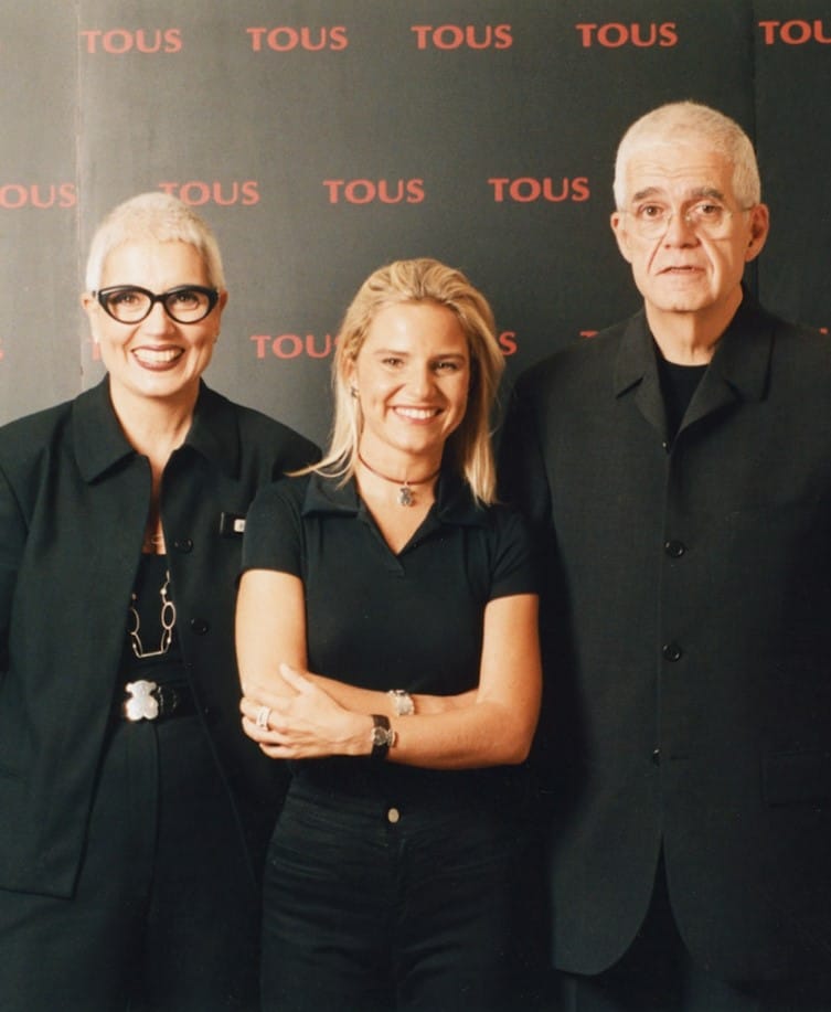 Історія Tous Історія Tous